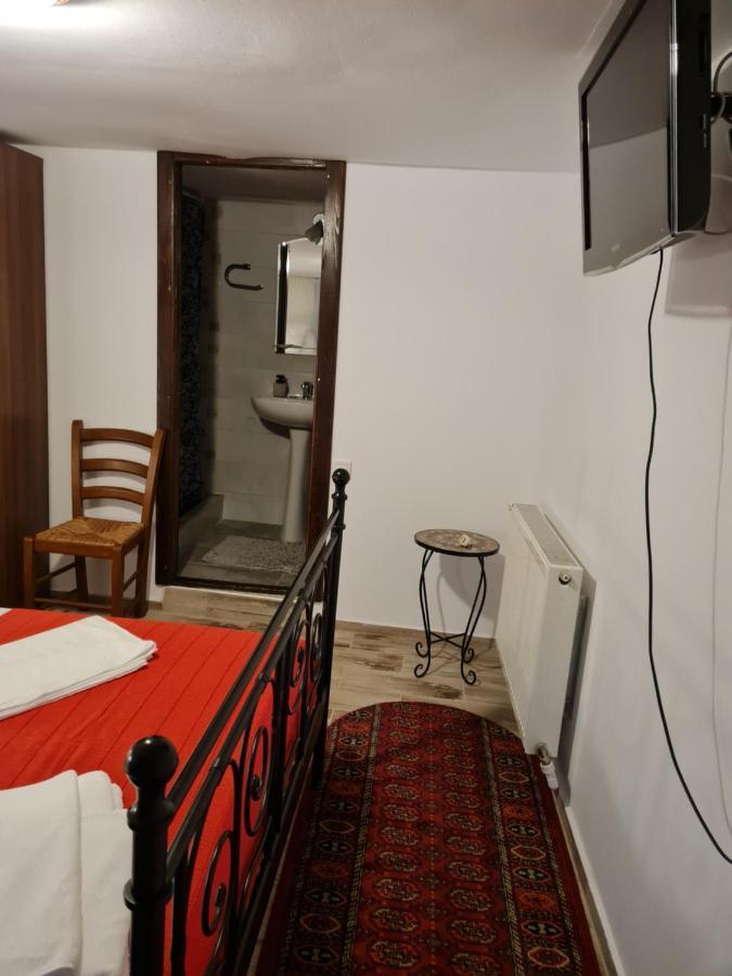 Vila Margareta Curtea de Argeş Esterno foto